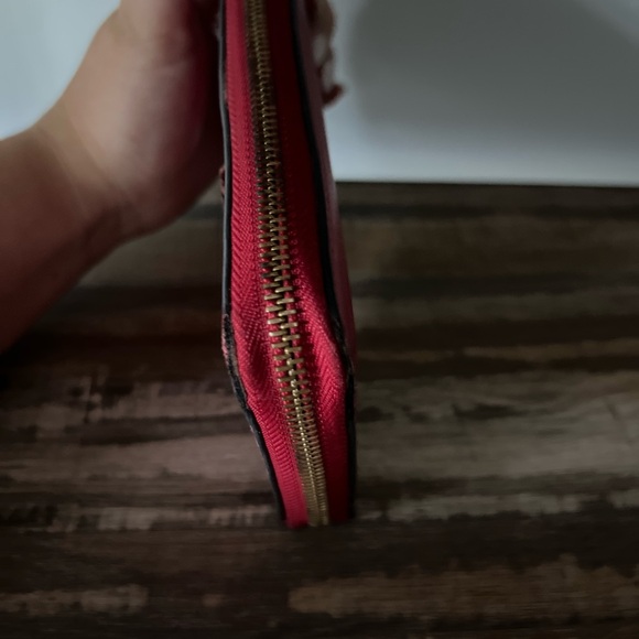 Furla Limited Edition Cherry Red Leather Wallet with Floral Design - Picture 6 of 10